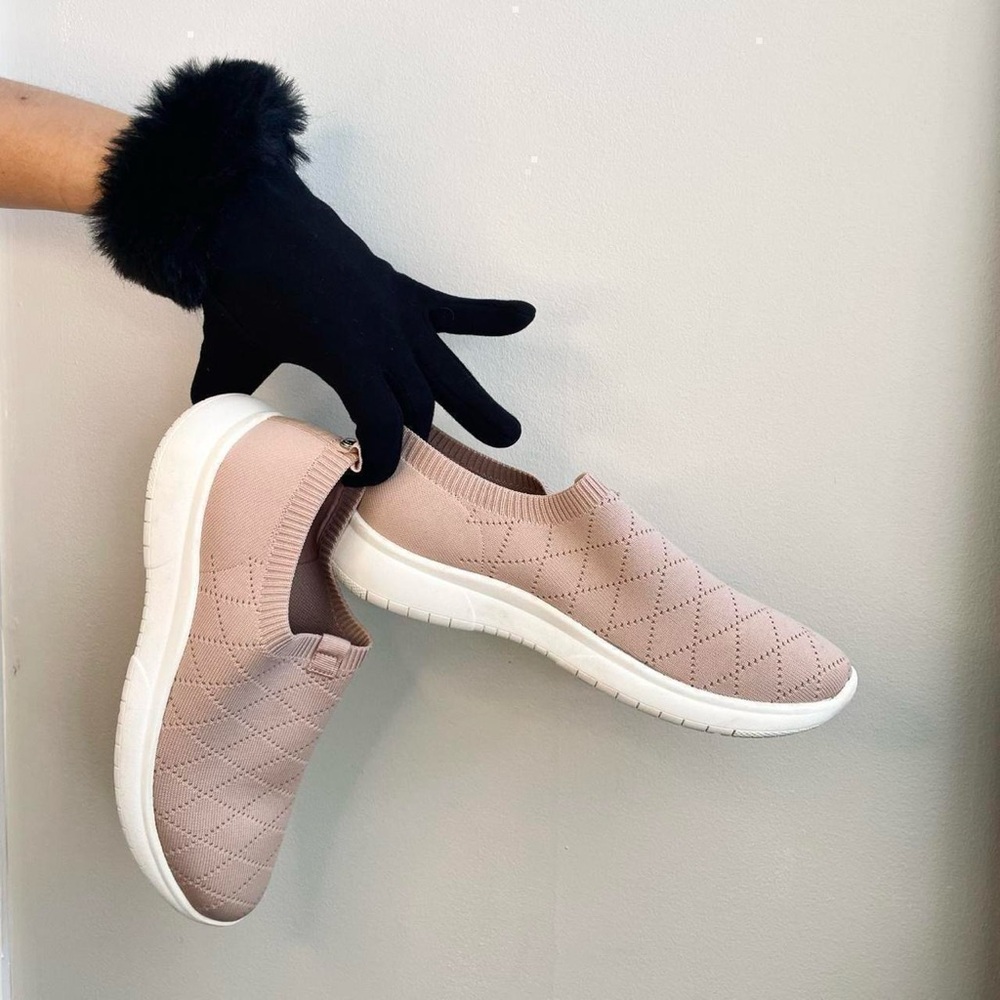 Anne Klein | Blush pink "Trina" quilted slip on sneakers | Size 9